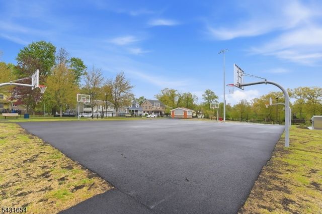 11 Gregory Ter, Morristown Town, NJ 07960