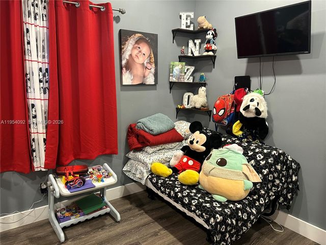 5700 SW 54th Ter, Davie, FL 33314