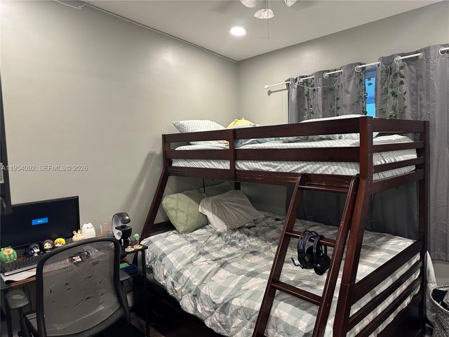 5700 SW 54th Ter, Davie, FL 33314