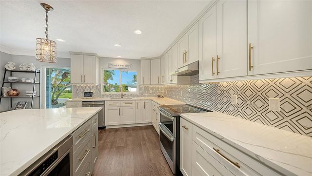 1050 BOGEY LANE, Longboat Key, FL 34228