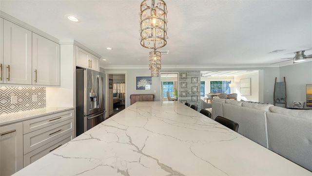 1050 BOGEY LANE, Longboat Key, FL 34228