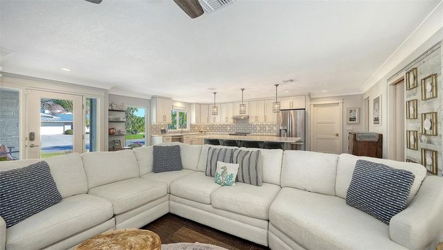 1050 BOGEY LANE, Longboat Key, FL 34228