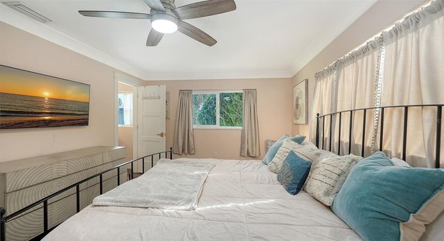 1050 BOGEY LANE, Longboat Key, FL 34228