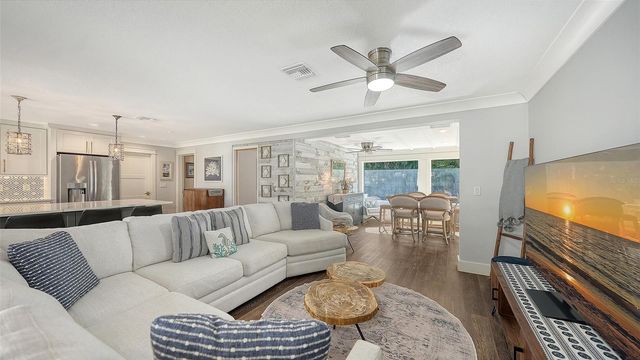 1050 BOGEY LANE, Longboat Key, FL 34228