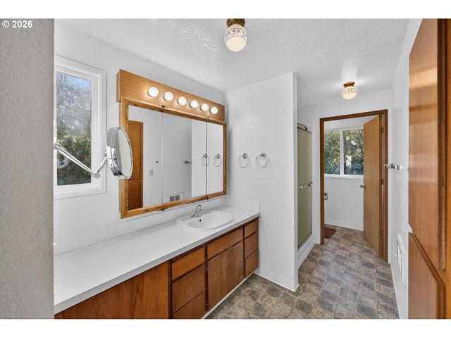 87784 TERRACE VIEW Dr, Florence, OR 97439