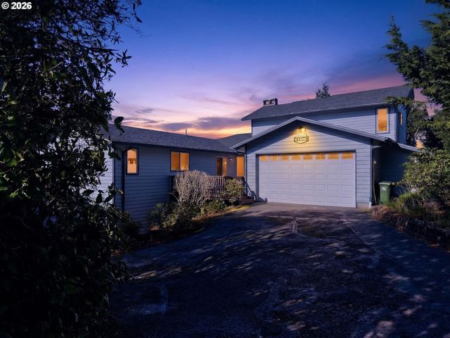 87784 TERRACE VIEW Dr, Florence, OR 97439