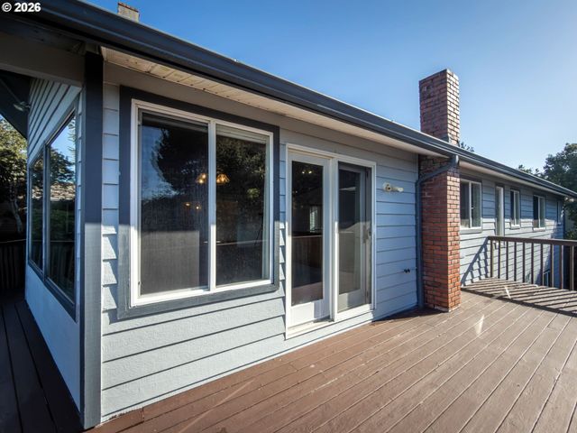 87784 TERRACE VIEW Dr, Florence, OR 97439