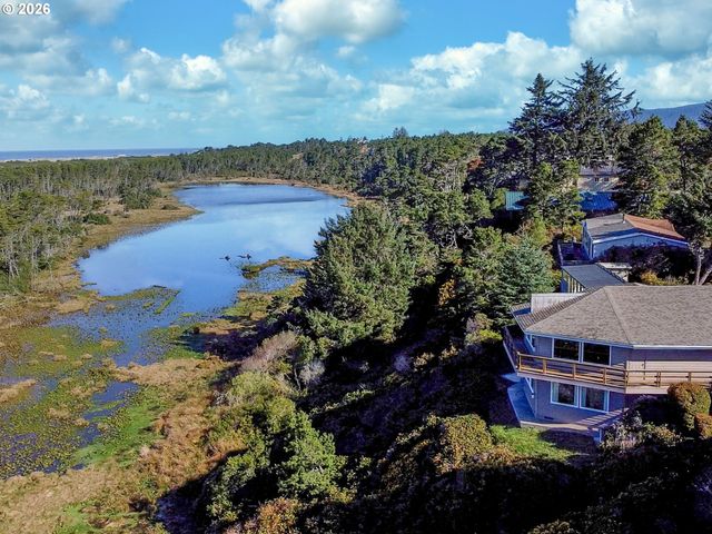 87784 TERRACE VIEW Dr, Florence, OR 97439