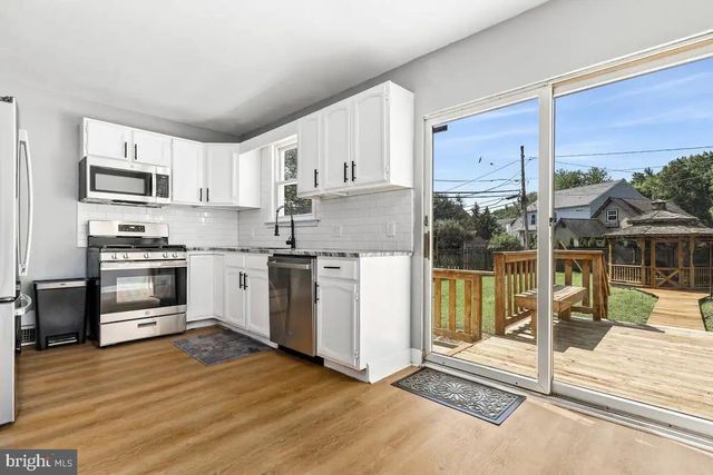 301 BEVERLEY PL, Edgewater, MD 21037