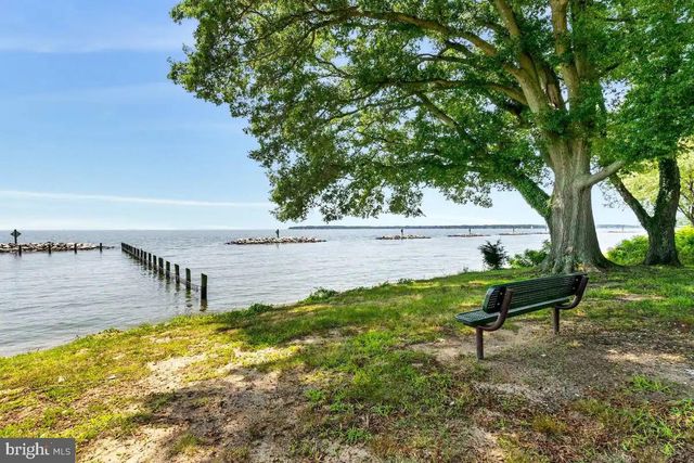 301 BEVERLEY PL, Edgewater, MD 21037