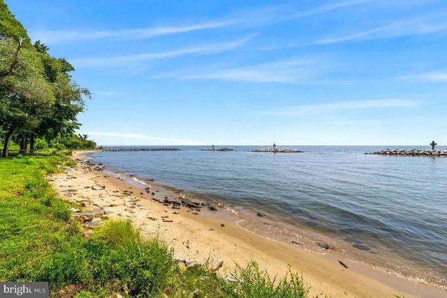 301 BEVERLEY PL, Edgewater, MD 21037