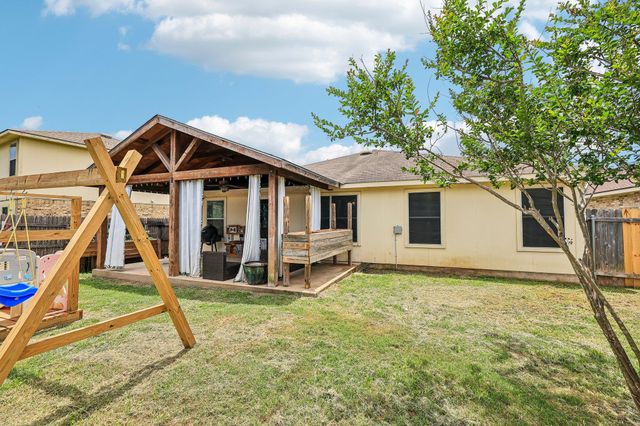 301 Bird Dog BND, Bastrop, TX 78602