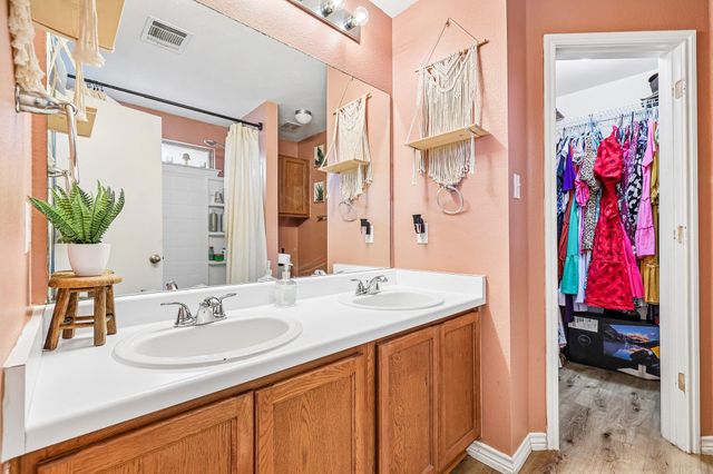 301 Bird Dog BND, Bastrop, TX 78602