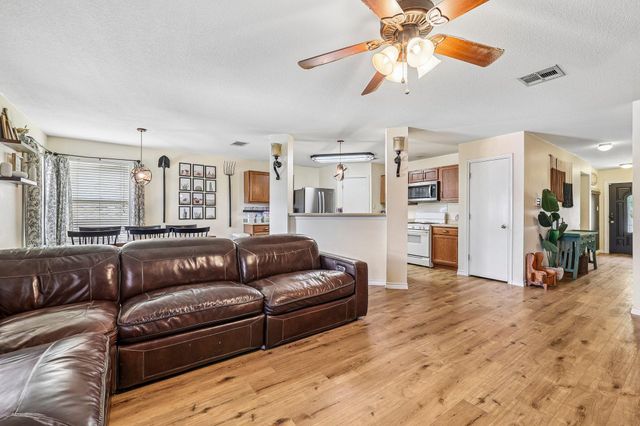 301 Bird Dog BND, Bastrop, TX 78602