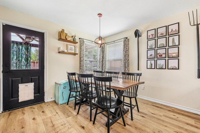301 Bird Dog BND, Bastrop, TX 78602