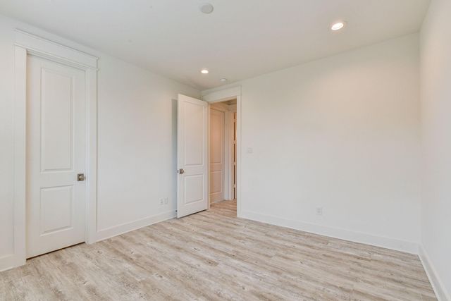 2708 Oakwood Crest Lane, Houston, TX 77018