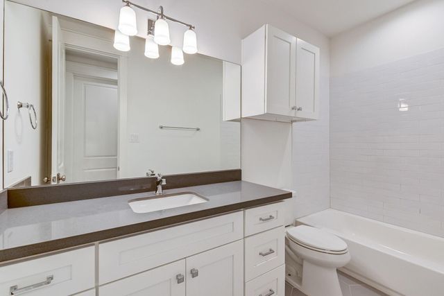 2708 Oakwood Crest Lane, Houston, TX 77018