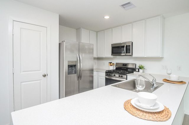2815 Fountain Woods Drive, League City, TX 77573
