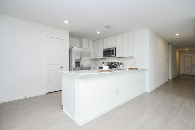 2815 Fountain Woods Drive, League City, TX 77573