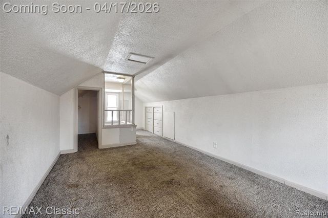 22481 Springbrook Avenue, Farmington, MI 48336