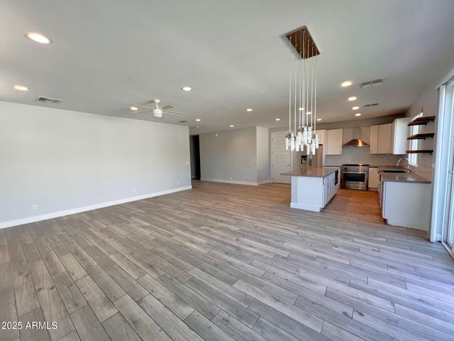 4426 E Campbell Avenue, Phoenix, AZ 85018