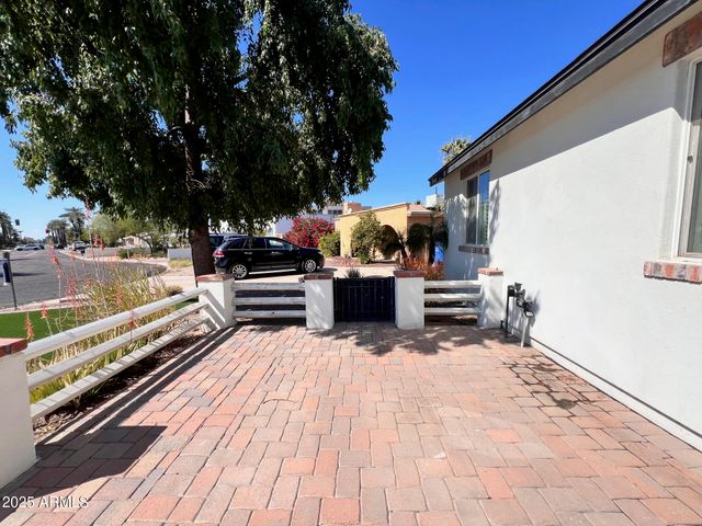 4426 E Campbell Avenue, Phoenix, AZ 85018