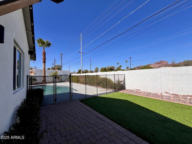 4426 E Campbell Avenue, Phoenix, AZ 85018