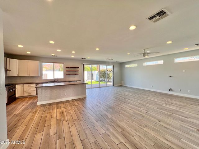 4426 E Campbell Avenue, Phoenix, AZ 85018