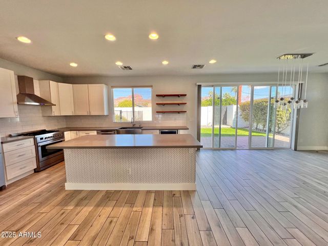 4426 E Campbell Avenue, Phoenix, AZ 85018