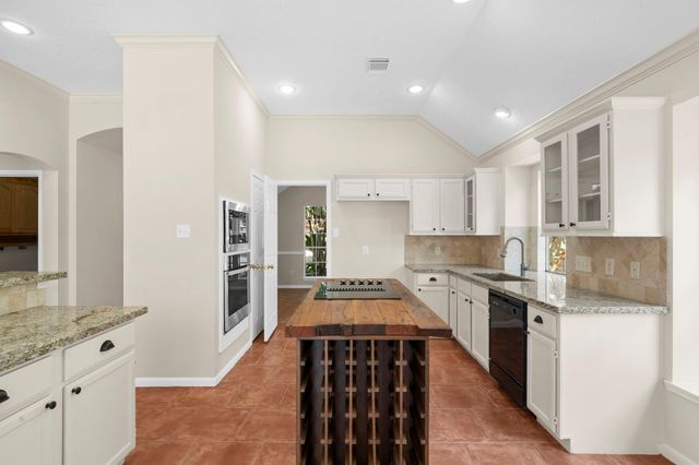 4207 Lakeshore Forest Drive, Missouri City, TX 77459