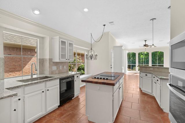 4207 Lakeshore Forest Drive, Missouri City, TX 77459