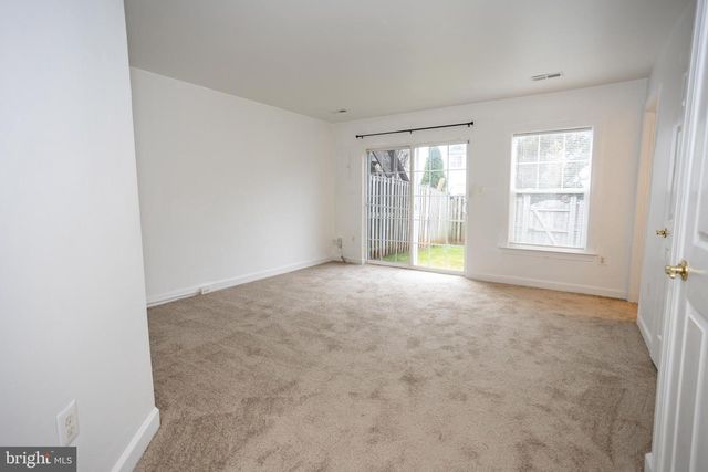 8150 RAINWATER CIR, Manassas, VA 20111