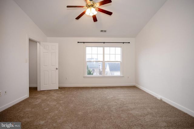 8150 RAINWATER CIR, Manassas, VA 20111