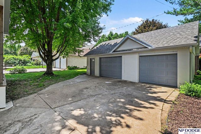 314 S 52 Street, Omaha, NE 68132