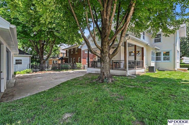314 S 52 Street, Omaha, NE 68132