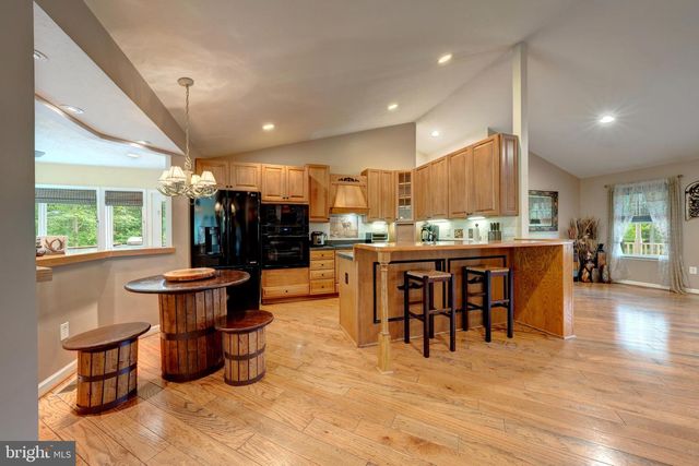 86 IRIS LN, Front Royal, VA 22630