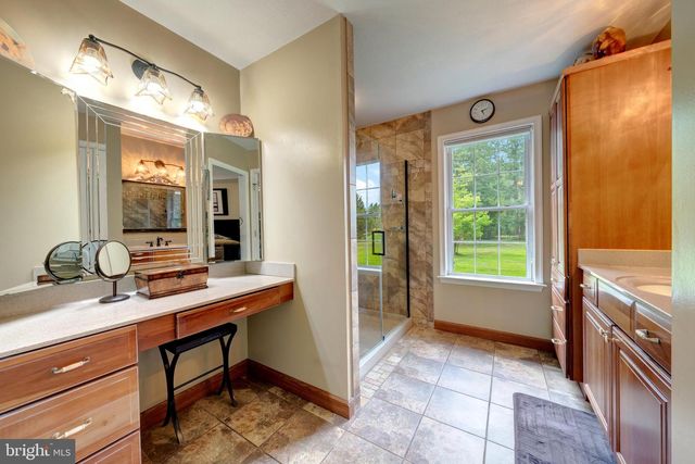 86 IRIS LN, Front Royal, VA 22630