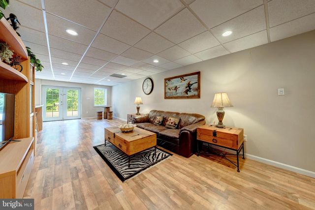 86 IRIS LN, Front Royal, VA 22630