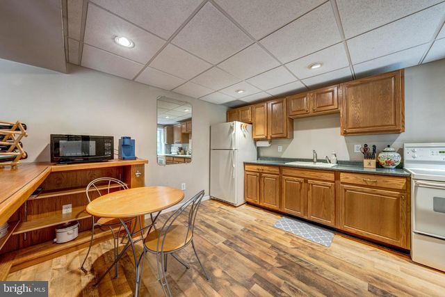 86 IRIS LN, Front Royal, VA 22630