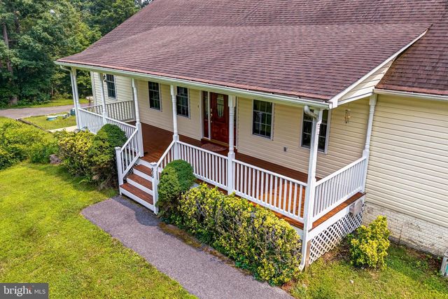 86 IRIS LN, Front Royal, VA 22630
