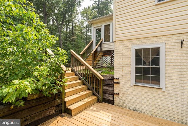86 IRIS LN, Front Royal, VA 22630