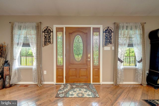 86 IRIS LN, Front Royal, VA 22630