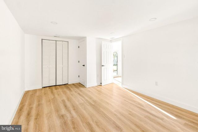 1146 VIOLET AVE, Williamstown, NJ 08094