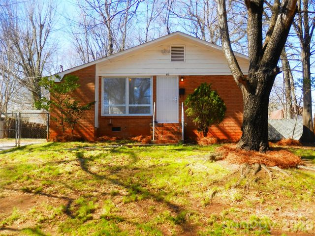 815 ECHO GLEN Road, Charlotte, NC 28213