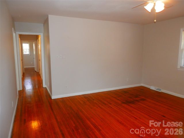 815 ECHO GLEN Road, Charlotte, NC 28213