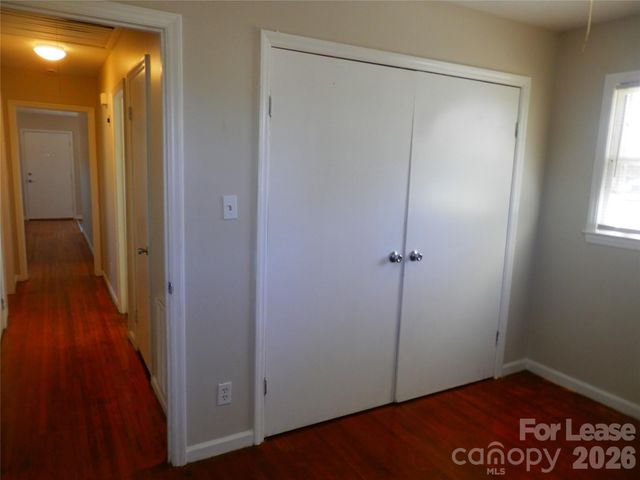 815 ECHO GLEN Road, Charlotte, NC 28213