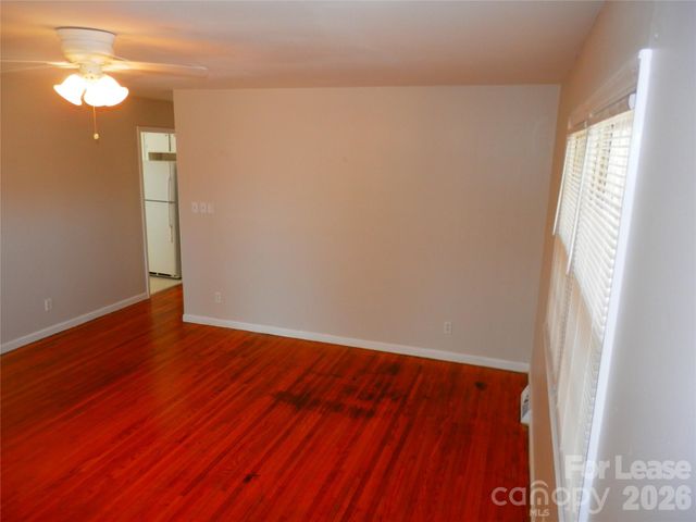 815 ECHO GLEN Road, Charlotte, NC 28213