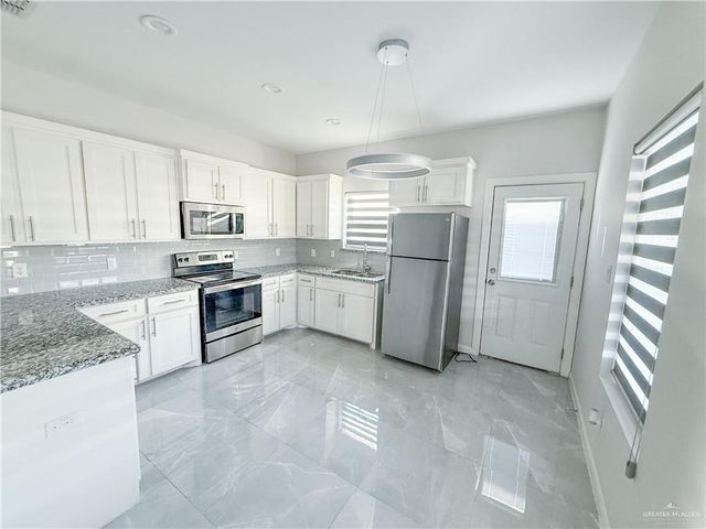 5704 Puffin Avenue 4, Mcallen, TX 78573