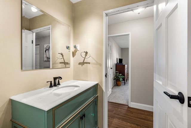 12 Mount Vernon St 44, Melrose, MA 02176