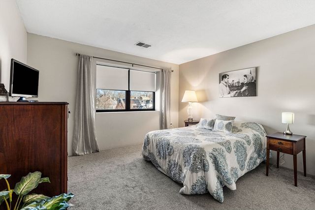 12 Mount Vernon St 44, Melrose, MA 02176